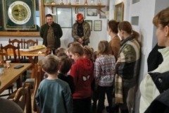 Dzieci z grupy Misie dziękują za miłe przyjęcie członkom Koła Łowieckiego.